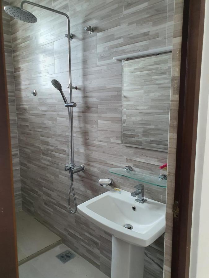New 2 Bedroom Apartment, 100M Away From The Beach Dehiwala-Mount Lavinia Exterior photo